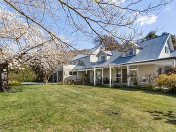 Location, Space & Undeniable Charm