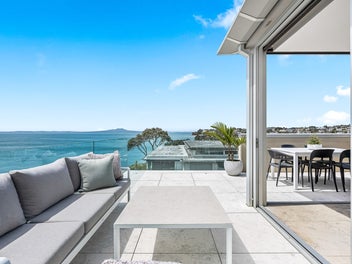 Exclusive Contemporary Residence