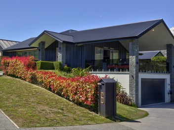 Premium Position in Shotover Country