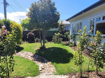 Modern, 4 Bedroom Home , Plus a Consented Studio!