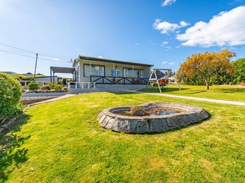 Lifestyle living, So close to town