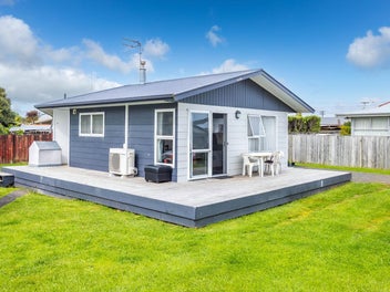 Sunny 3 Bedroom house on a large section