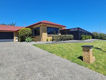 Superior Presentation - Sun Soaked & Move-In Ready