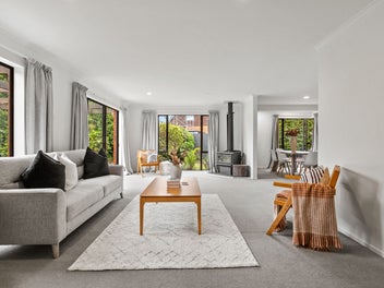 Perfect family find in Burnside High zone