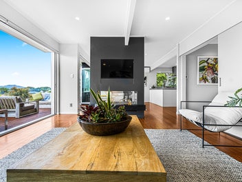 Charming Coastal Bliss | Panoramic Views