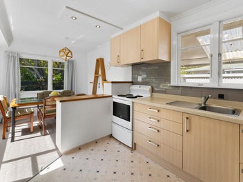 Charming Retreat in the Heart of Stoke