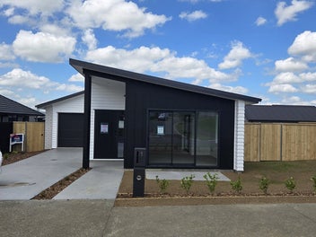 Designer Family Home in Paerata Rise