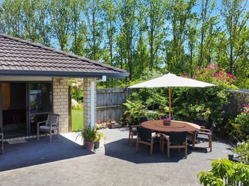 Bring your offer - Be in by Christmas!