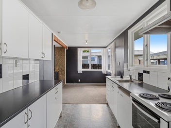 Four bedrooms, double garage, popular location!