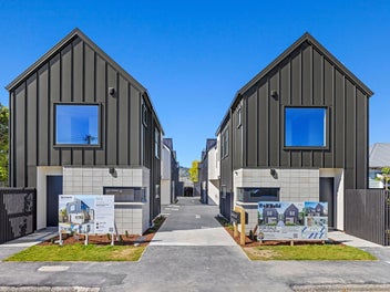 Freehold, Garages, Cashmere zoned