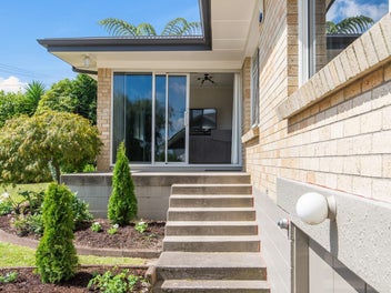 Sunny, Family-Friendly and Full of Appeal