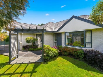 Easy Living in a Superb Waikanae Location