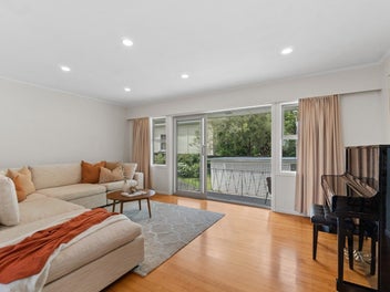 Final Weekend -Elegant TGZ Unit - Must Be Sold !