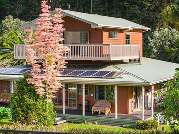 Rototuna Homestead - Privacy, Land & Income