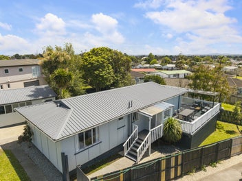 HONEY, STOP THE CAR!