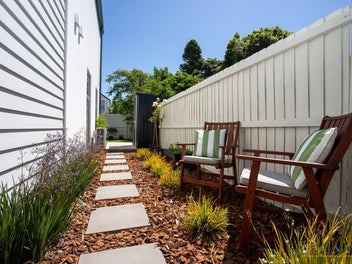 Modern & Sharply Priced (High $500k - Mid $600k)