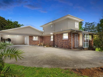 Two Houses on 3152m² – Ideal Home and Income