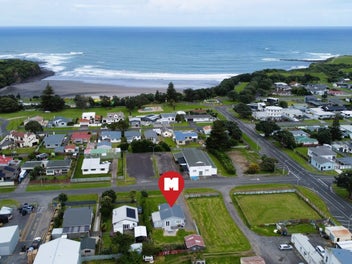 BEACH BACH IN THE HEART OF TOWN