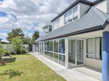 Family Living in Burnside High Zone