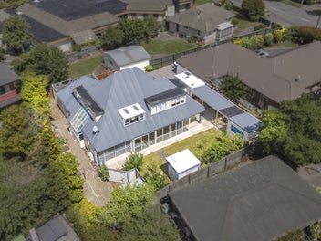 Family Living in Burnside High Zone