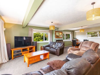 Spacious Home with Granny Flat and Stunning Views