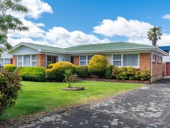 Queenwood Family Living at Its Best