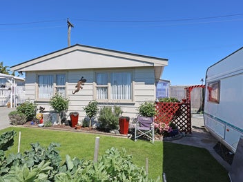 WAITAKI BRIDGE - GATEWAY TO THE WAITAKI DISTRICT