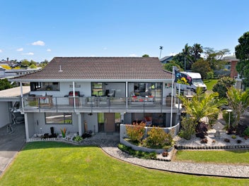 Coastal Character and Sea Views