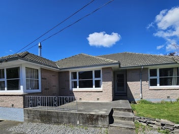 *****UNDER OFFER**** HUGE POTENTIAL IN THE ZONE!!!