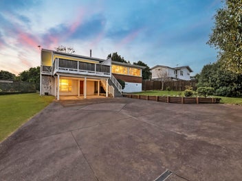 Large Section, Solid Home, Prime Howick Location