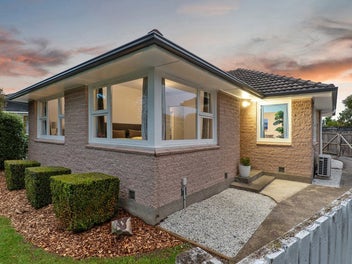 Easy Living in Popular Casebrook