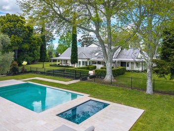 Rural Luxury in Clevedon’s Equestrian Heart