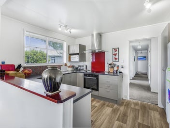 Spacious Renovated 4-Bed Home with Stunning Views!