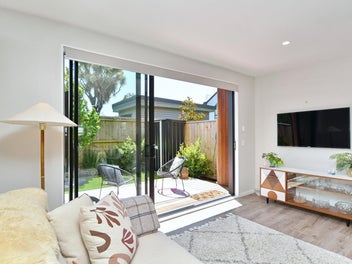 Effortless Style and City Convenience