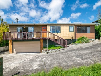 Sunny, Stand-Alone & Move-In Ready