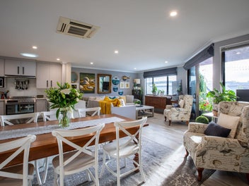 Chic Lock Up And Leave Next To FMG Stadium