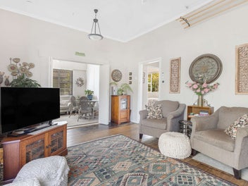 Pretty as a Picture on Portia