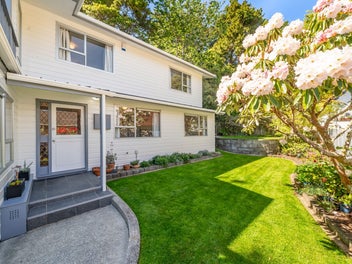 Family Living, Private Setting