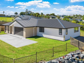 Brand new home in sought-after Snells Beach