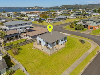 CORNER THE HOLIDAY MARKET!