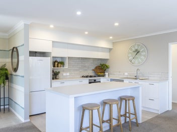 Sun-Filled, Stylish & Exceptionally Private