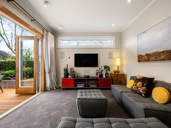 SIMPLY IRRESISTIBLE!