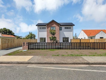 Freehold Townhouses - Prime Location