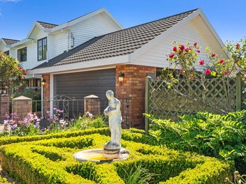 A Quiet Crescent, A Storied Home