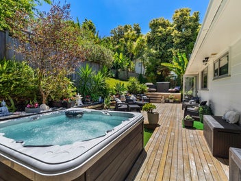 Coastal Comfort and Modern Living