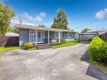 Hamilton East - Prime Location!