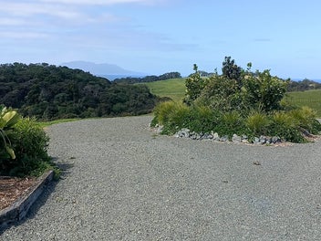 Coastal Paradise on the Cape Rodney Peninsula