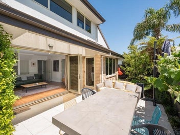 Stylish & Contemporary - Stroll to the City