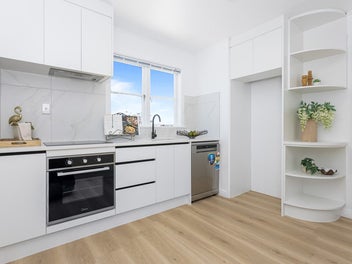 Sun-Soaked, Stylish and Spacious