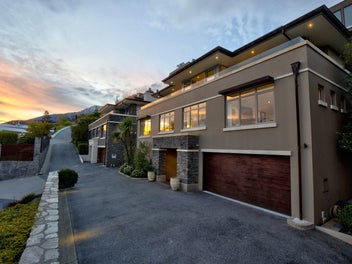 Elegant Lakeside Living